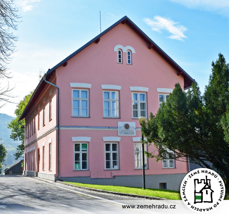 Země hradů