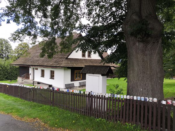 Chalupa plná příběhů a borůvky k tomu