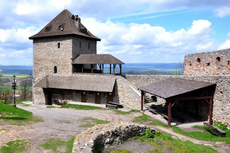Za krásnými výhledy a historickými prameny Nového Jičína