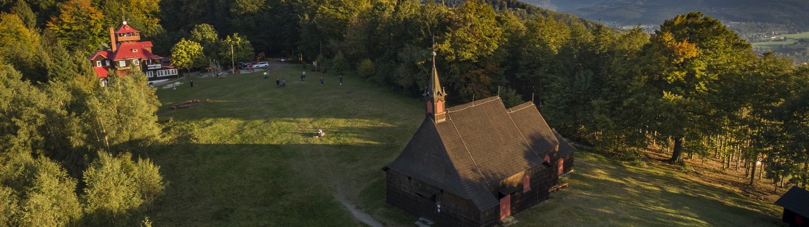 Ke kostelíku na Prašivé